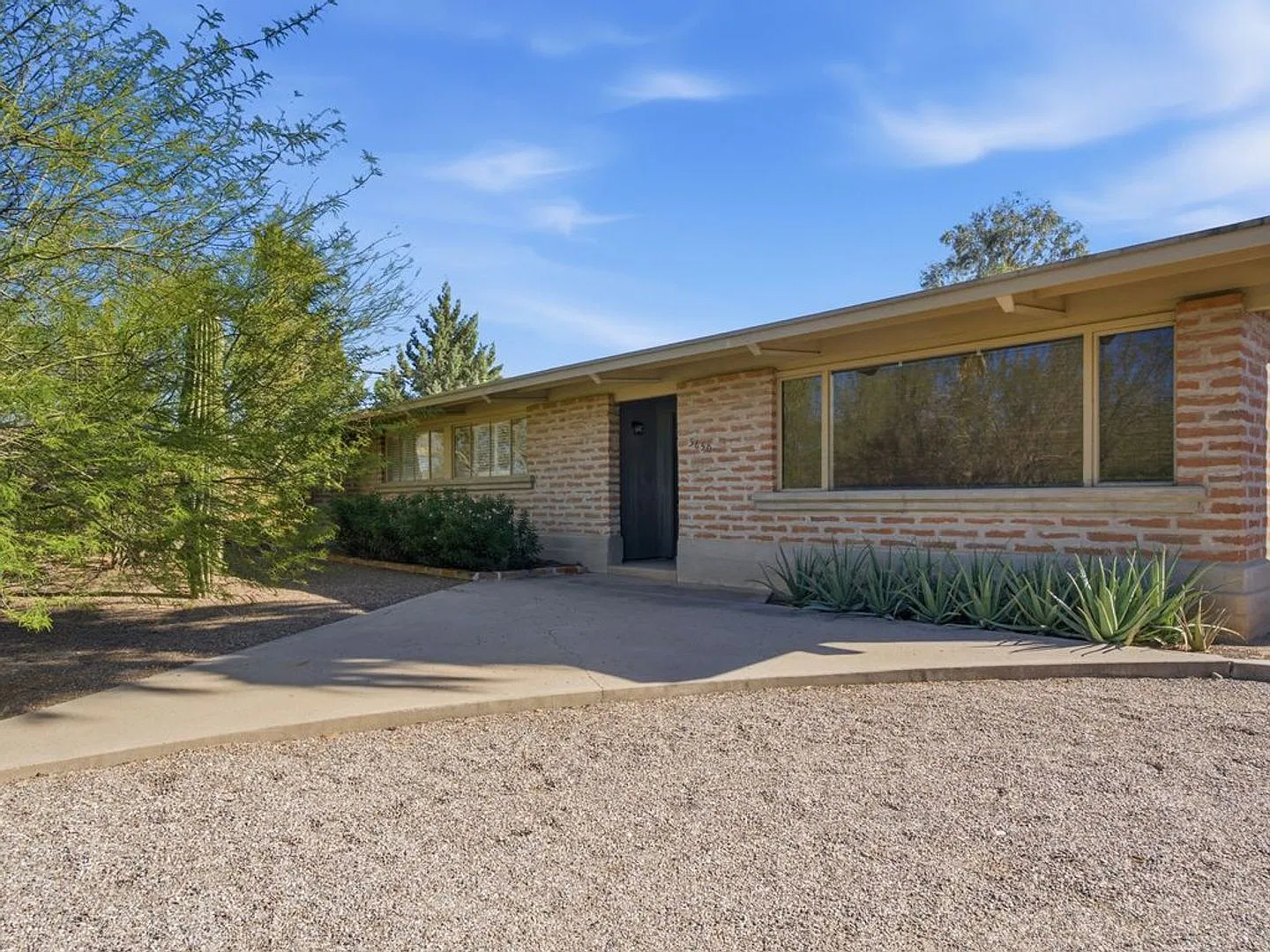 Charming Mid-Century Home in the Heart of Central Tucson! — Photo 4