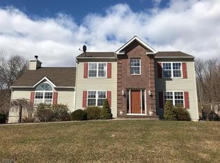 2 Prince Edward Rd, Great Meadows, NJ 07838