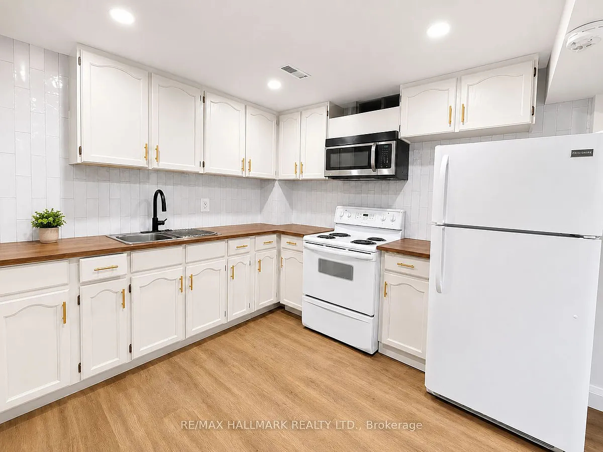 Building Photo - 120 Squire Dr #BASEMENT