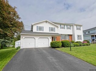 15 Abedar Ln, Latham, NY 12110
