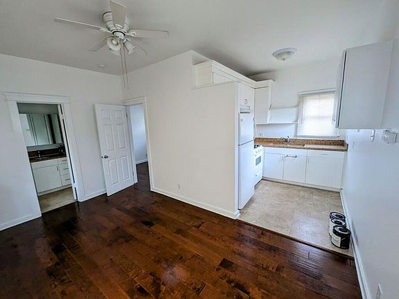 3rd image of 489 Dawson Ave APT D