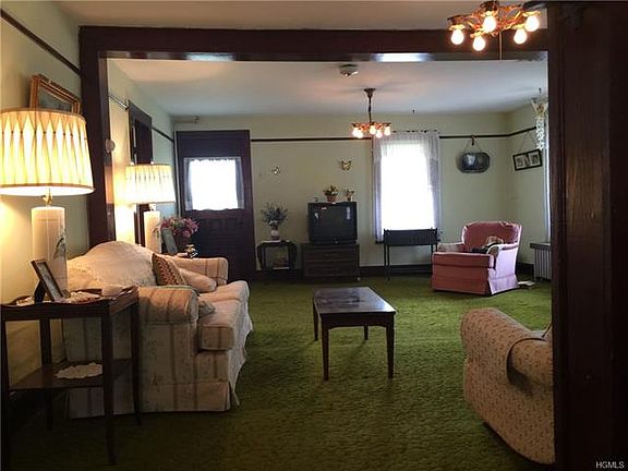 3rd image of 382 Main St