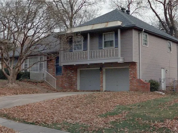 9319 Outlook Dr, Overland Park, KS 66207