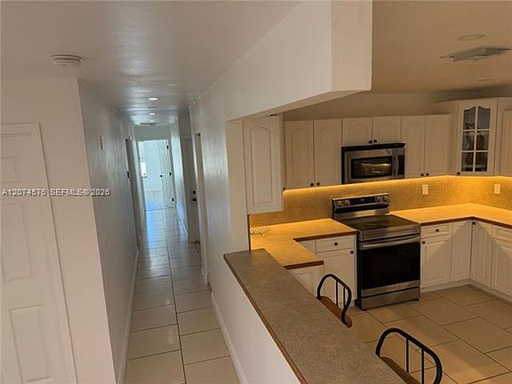 4th image of 5201 SW 22nd St #5201