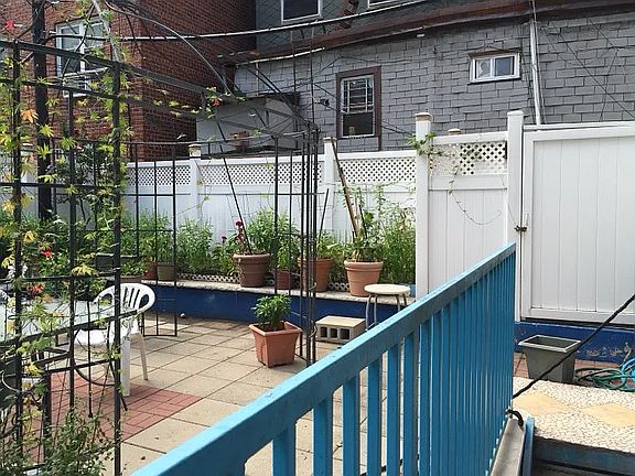 2nd image of 3089 31st St APT 1