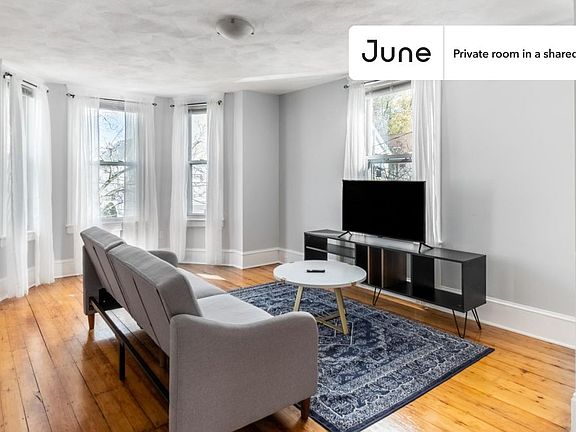 3rd image of 100 Flint St #B