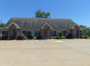 305 W Rusk St, Jacksonville, TX 75766