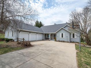 3029 Minot Ln, Waukesha, WI 53188