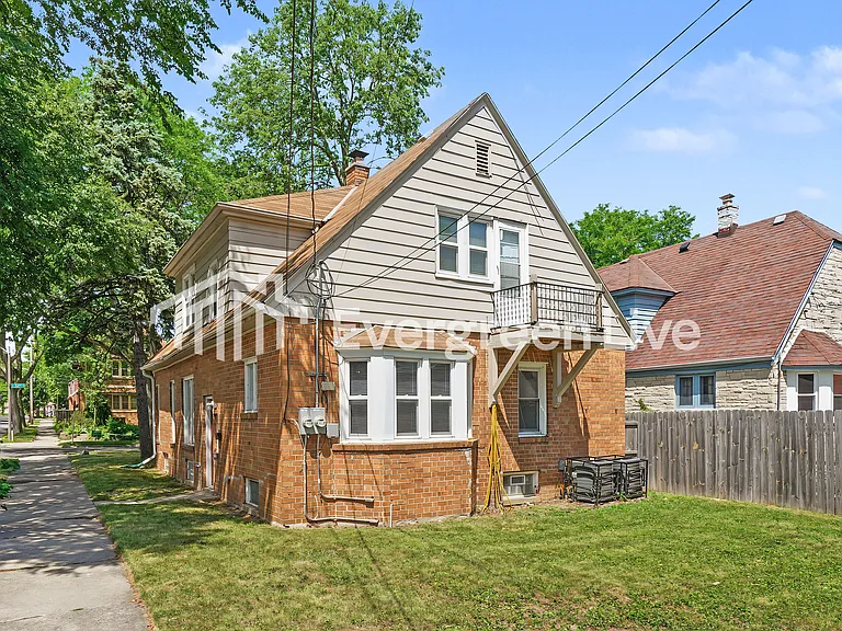 3202 N 53rd St #1 — Photo 2