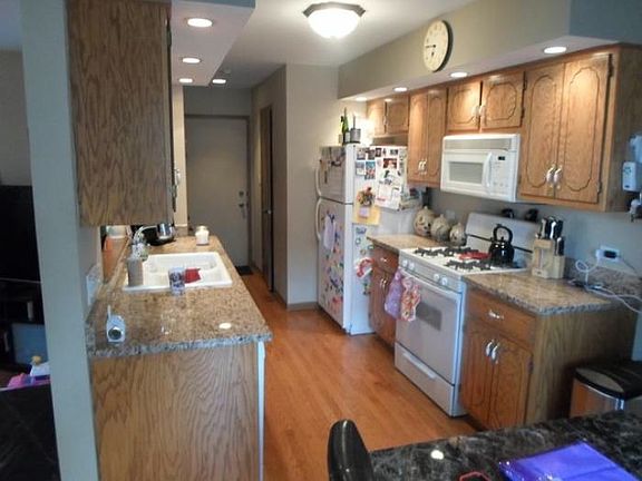 4th image of 5236 Diamond Dr #B