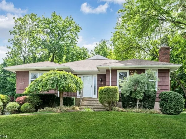 560 Grove St, Ridgewood Village, NJ 07450