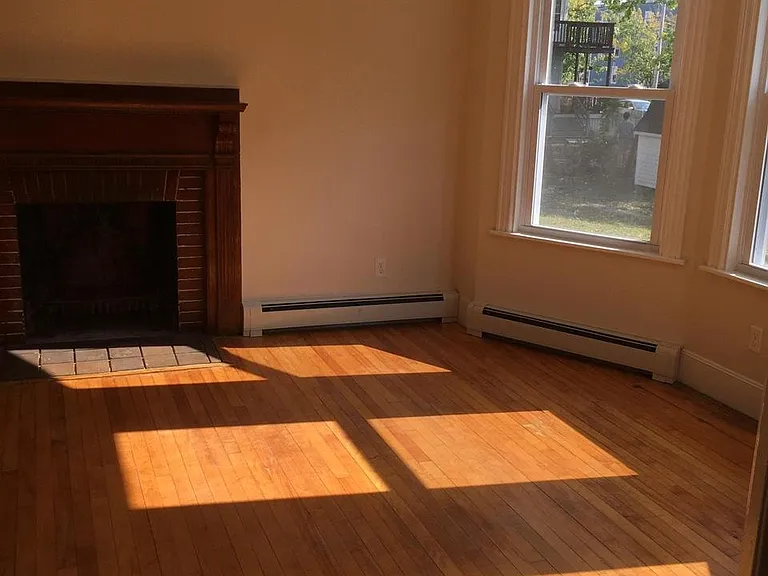 25 Bolton St #1 — Photo 4