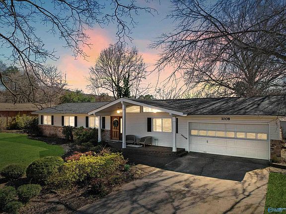 3rd image of 1008 Mira Vista Dr SE