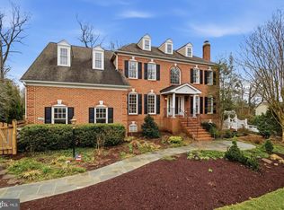 1803 Brookstone Ct, Vienna, VA 22182