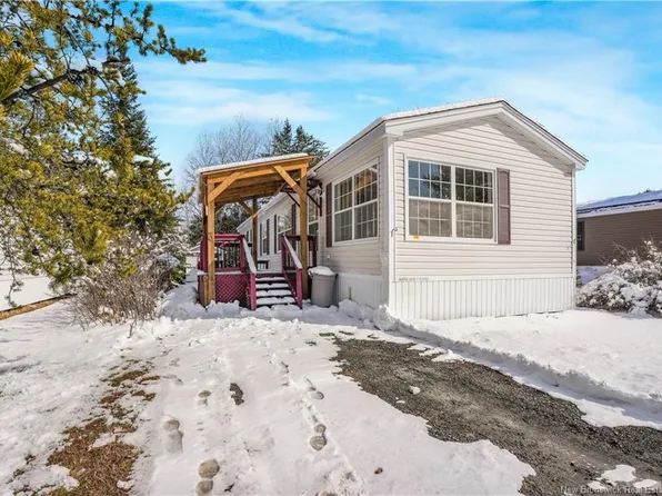 3 Northrup Cres, Lincoln, NB E3B 6V1