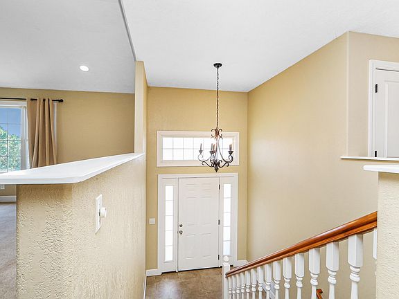 4th image of 3620 Everett Dr