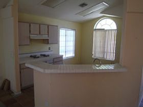 4th image of 1674 Kyle Ave