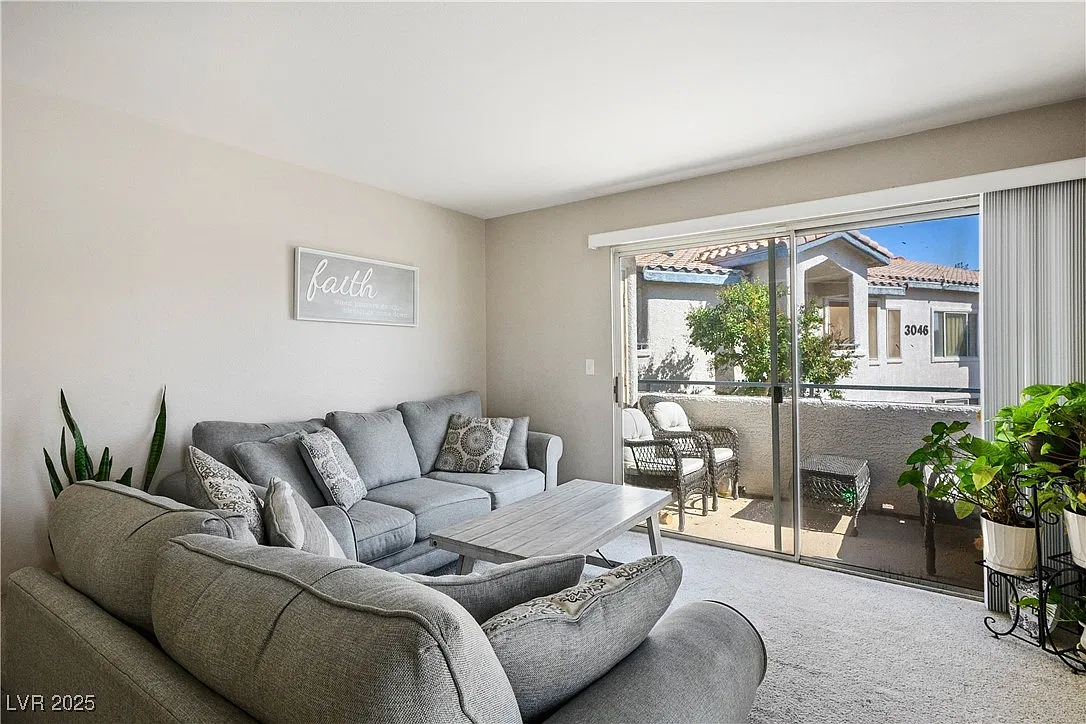 2 bed, 2.0 bath, 987 sqft, $1,400 — Photo 4