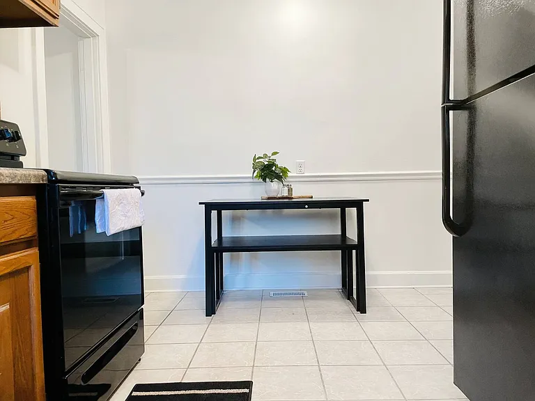 627 Bennighof Ave #A — Photo 8