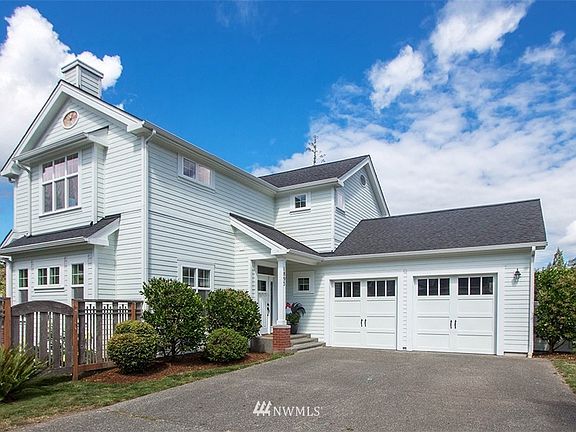 2nd image of 1895 Parkview Drive NE