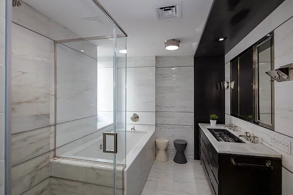 Rented by Douglas Elliman | media 27