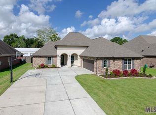 14513 Stonegate Manor Dr, Gonzales, LA 70737