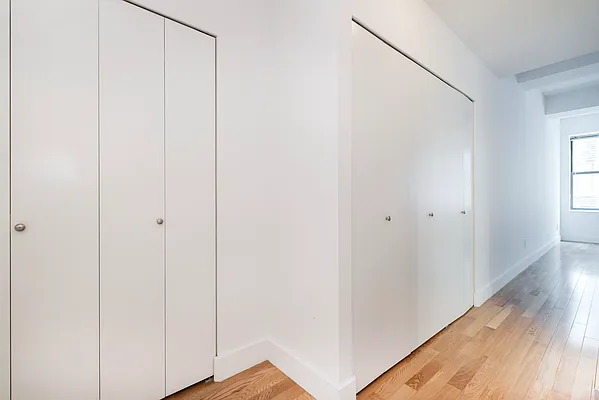 Rented by R New York | media 12