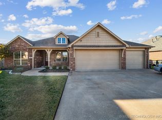 13610 S Owasso Pl, Glenpool, OK 74033