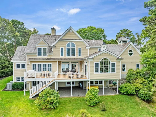 55 Shoestring Bay Road, Mashpee, MA 02649