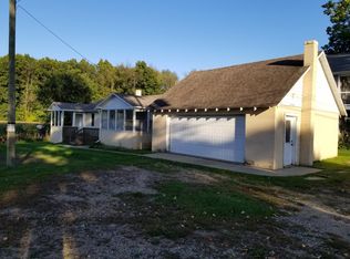 32126 Chamberlin Dr, Lawton, MI 49065