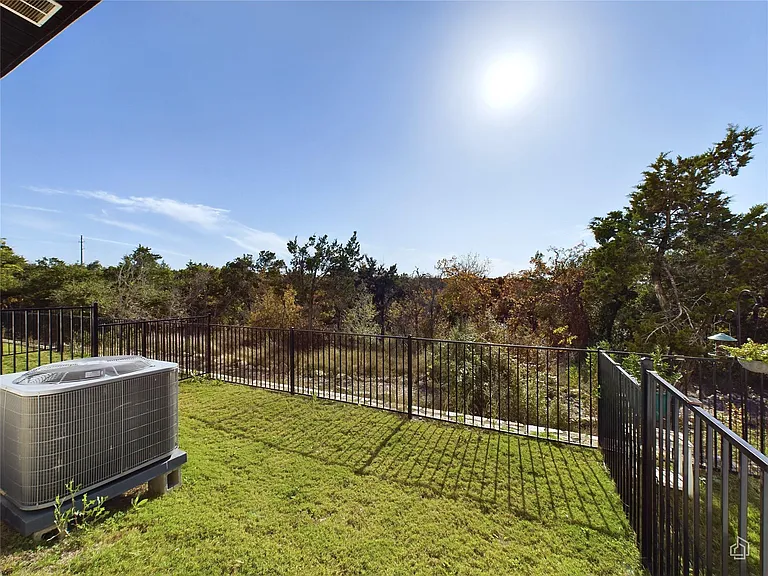 12001 Vista Parke Dr #904 — Photo 26