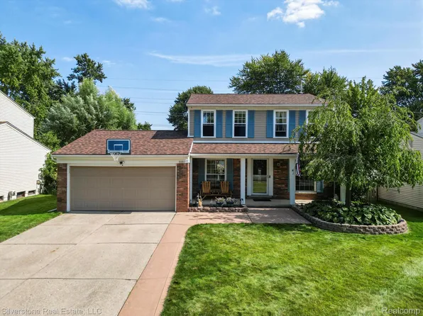 8886 Cologne Dr, Sterling Heights, MI 48314