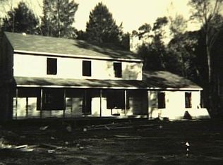 2 Sweetbriar Ln, Newtown, CT 06470