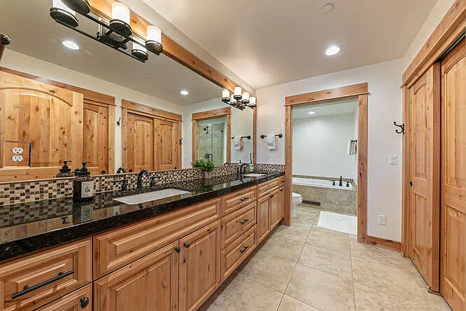 10236 Valmont Trl — Photo 16