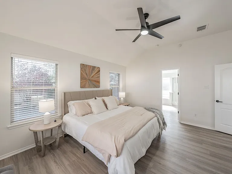 9040 Weller Ln — Photo 33