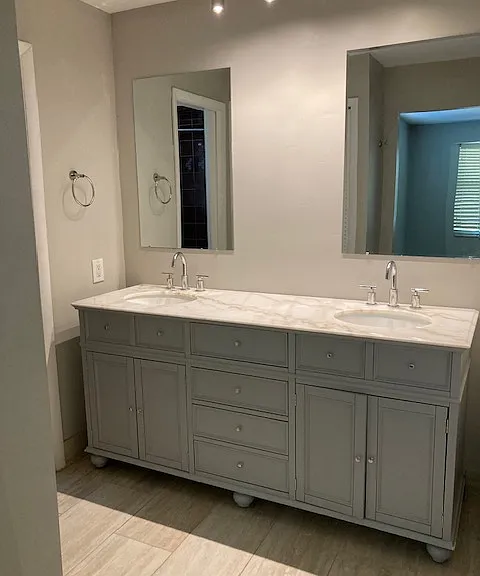 Double vanity in master bath