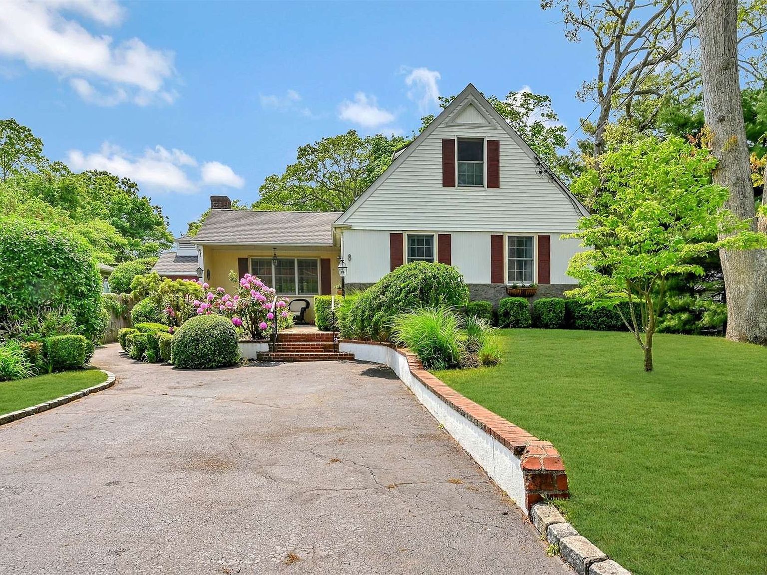 8 Matinecock Avenue, East Islip, NY 11730 Zillow