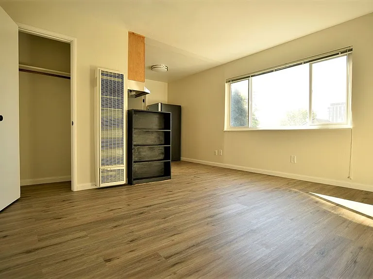 3901 Ruby St — Photo 3