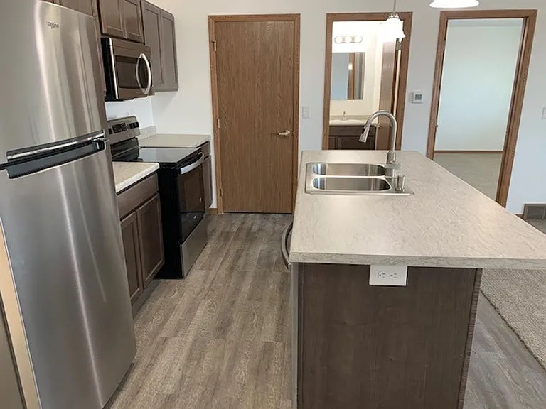 1500 N Main Ave — Photo 2