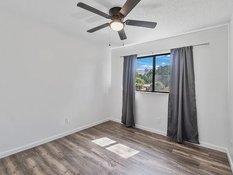 31331 Auberry Rd — Photo 15