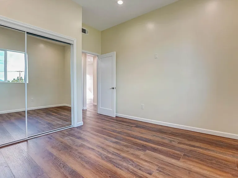 17095 Kingsbury St — Photo 12