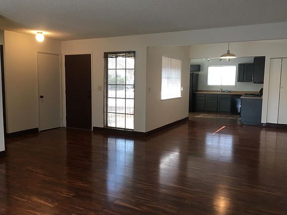 3rd image of 100 Tierra Buena Dr