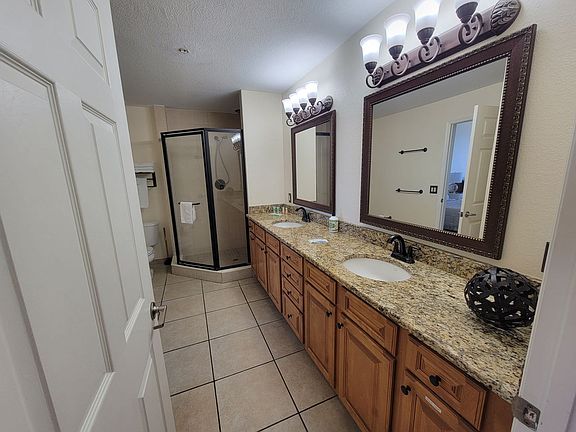5th image of 2700 Atlantic Ave #1402