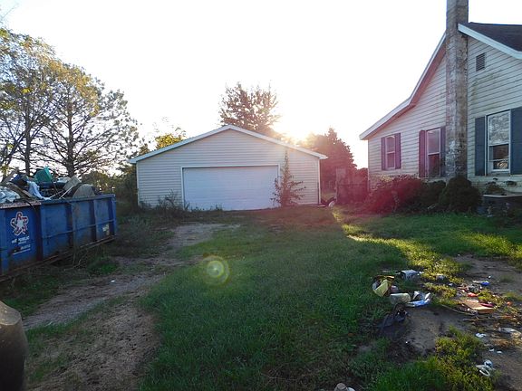 3rd image of 2627 Yore Ave