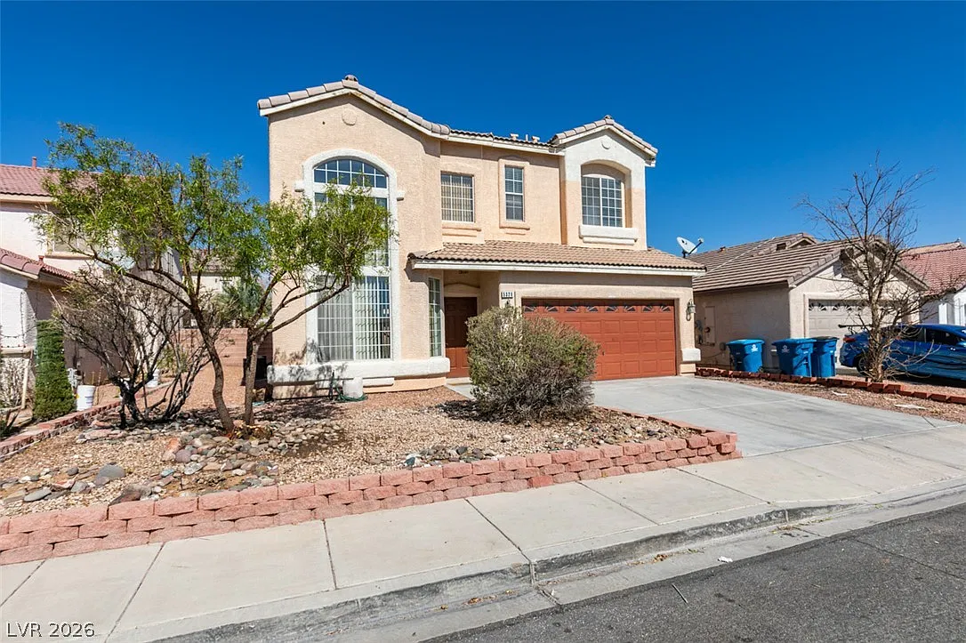 3 bed, 3.0 bath, 1969 sqft, $2,188 — Photo 2