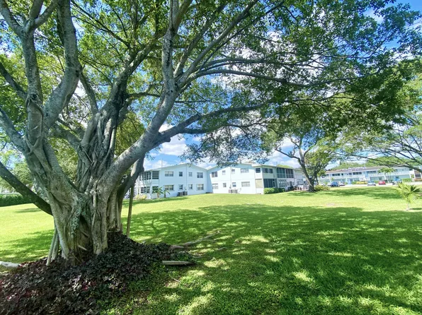 335 Farnham Cres #P, Deerfield Beach, FL 33442