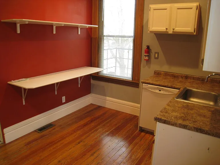 202 Sterrett Ave #2 — Photo 6