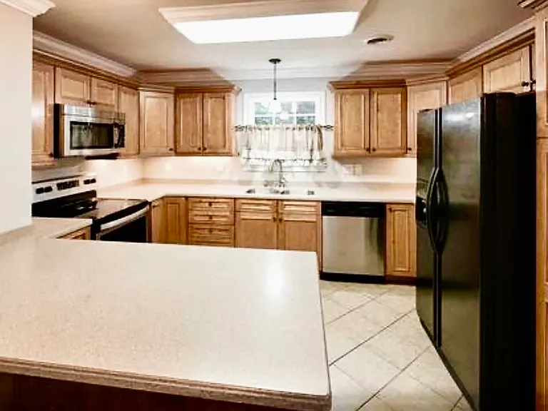 10943 Woodford Bend Way — Photo 3