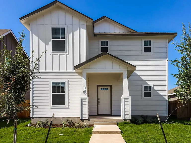 119 Oakdale Meadows Ln — Photo 1