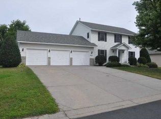 6220 Hollow Ln, Lino Lakes, MN 55014